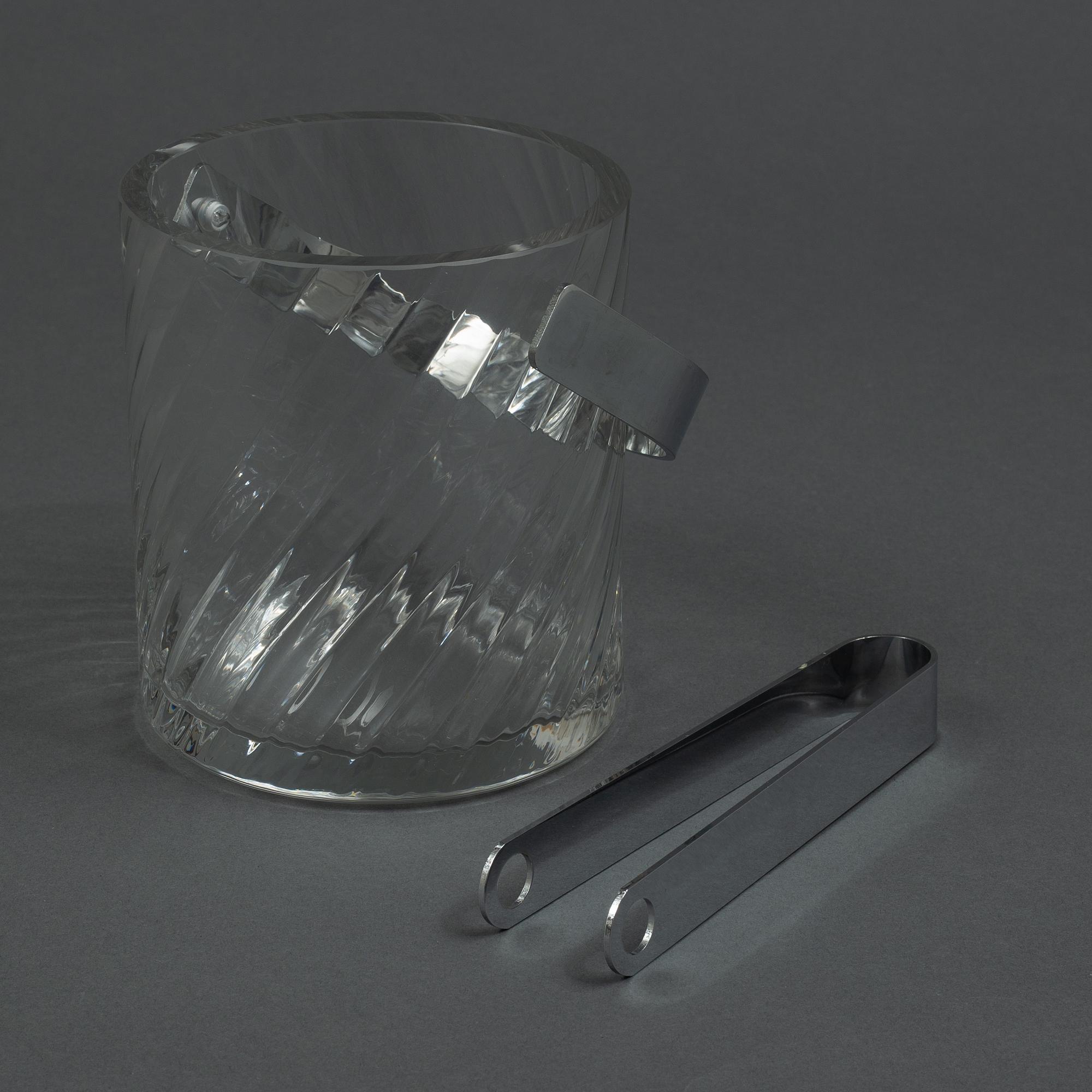 Gunnar Cyrén, a 94-piece "Helena" glass service, Orrefors.