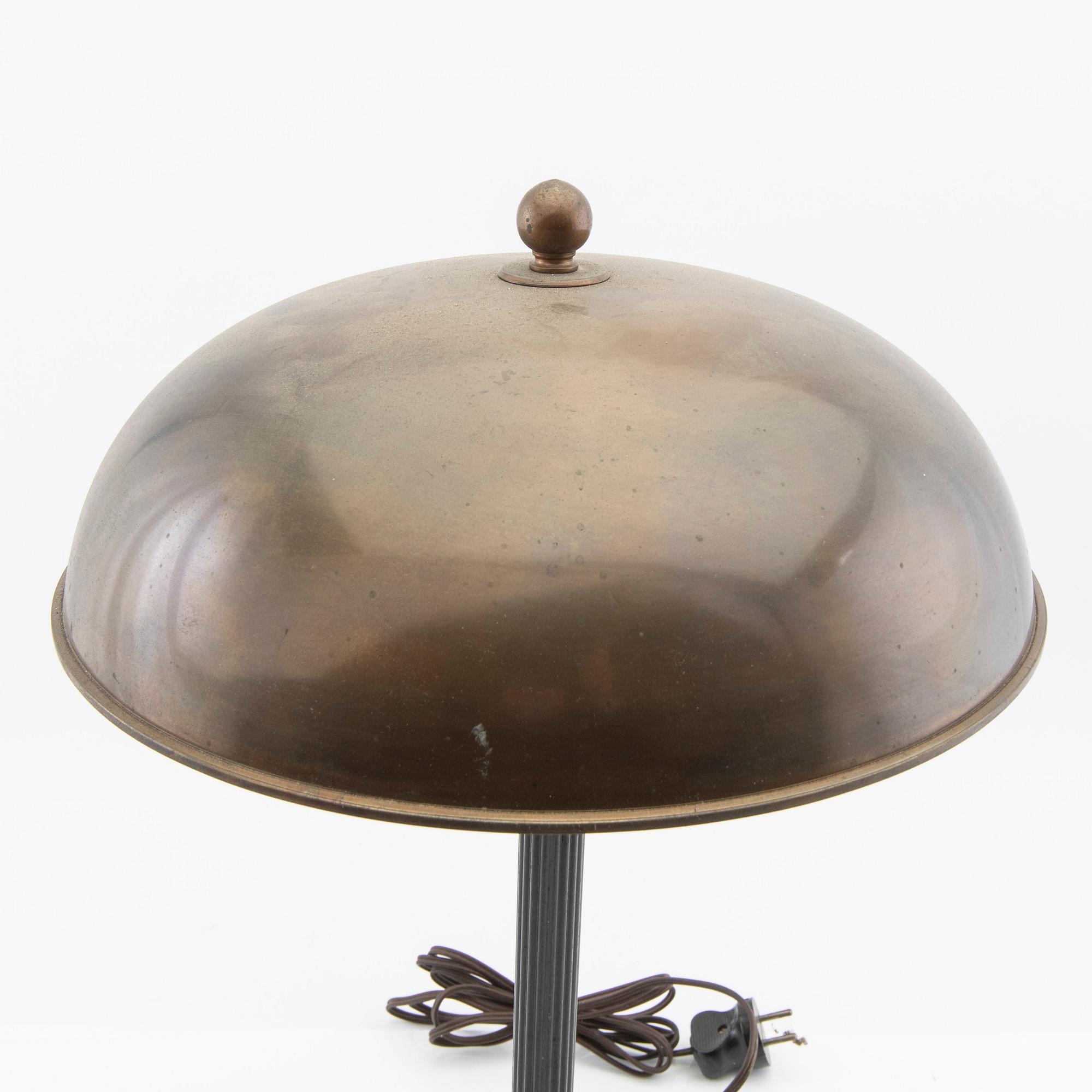 Einar Bäckströms Metallvarufabrik, Table lamp Swedish Modern 1940s.