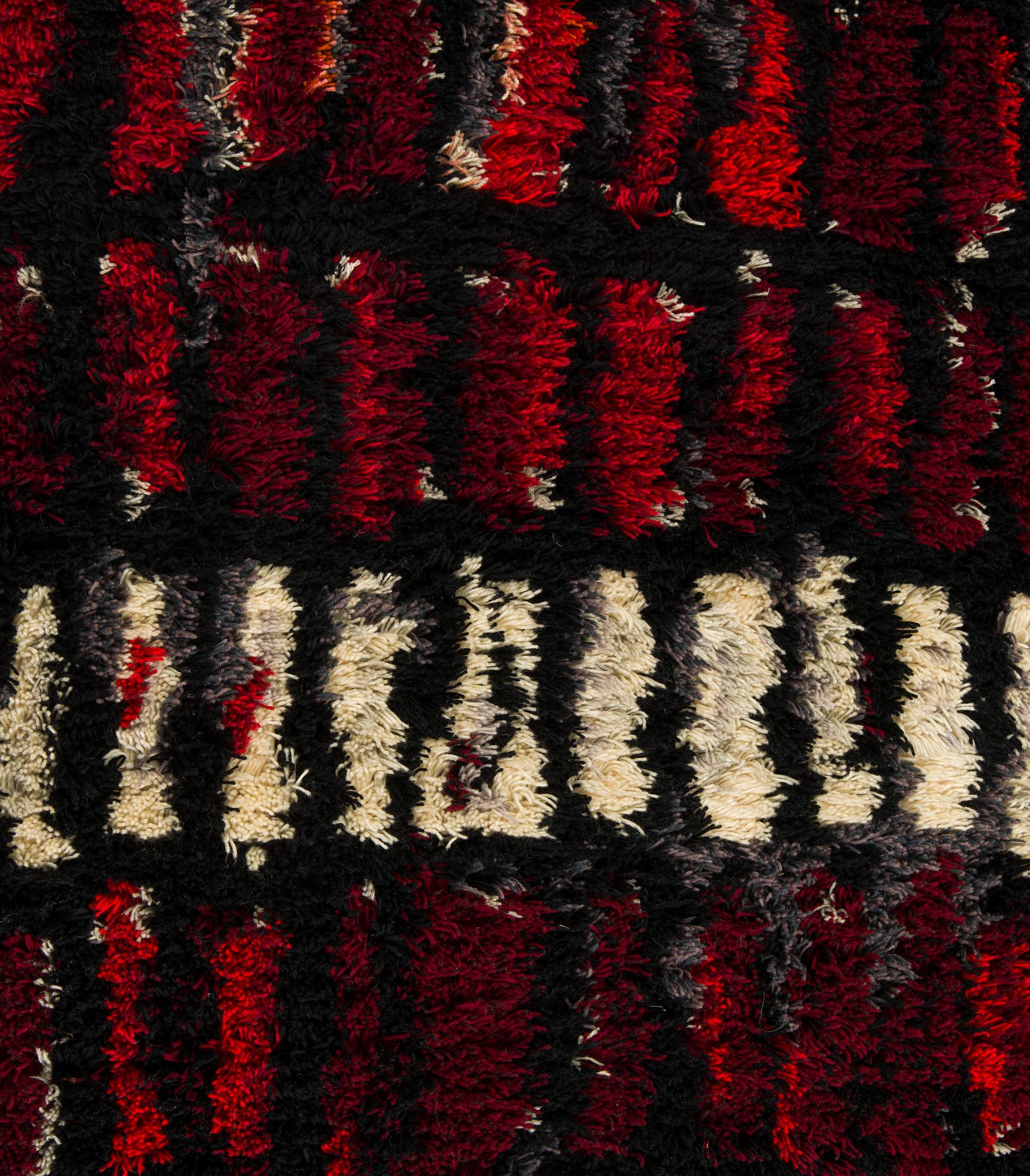 Vappu Niittylä, Rya, modell för Neovius. Ca 188 x 117 cm.