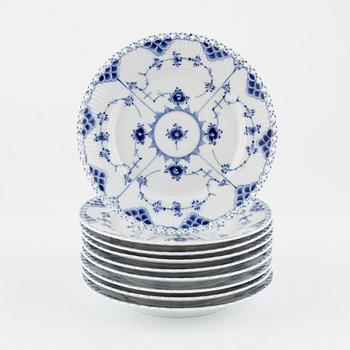 Royal Copenhagen, nine porcelain plates 'Musselmalet Full Lace, Denmark.