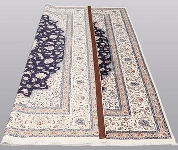 Matta, Nain, part silk, s.k 6LAA, ca 300 x 200 cm.