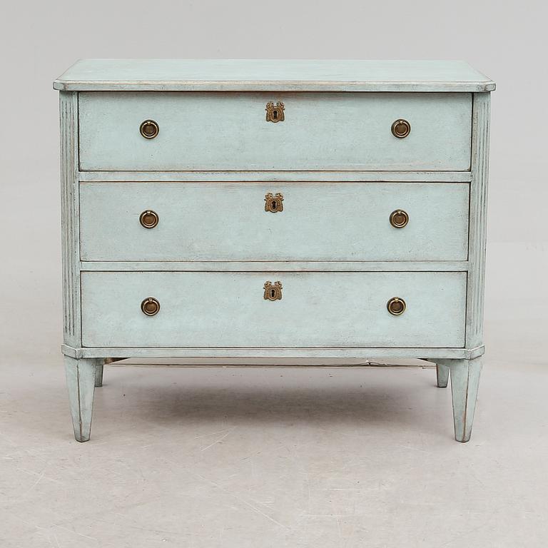 BYRÅ, gustaviansk stil, 1900-talets första hälft.