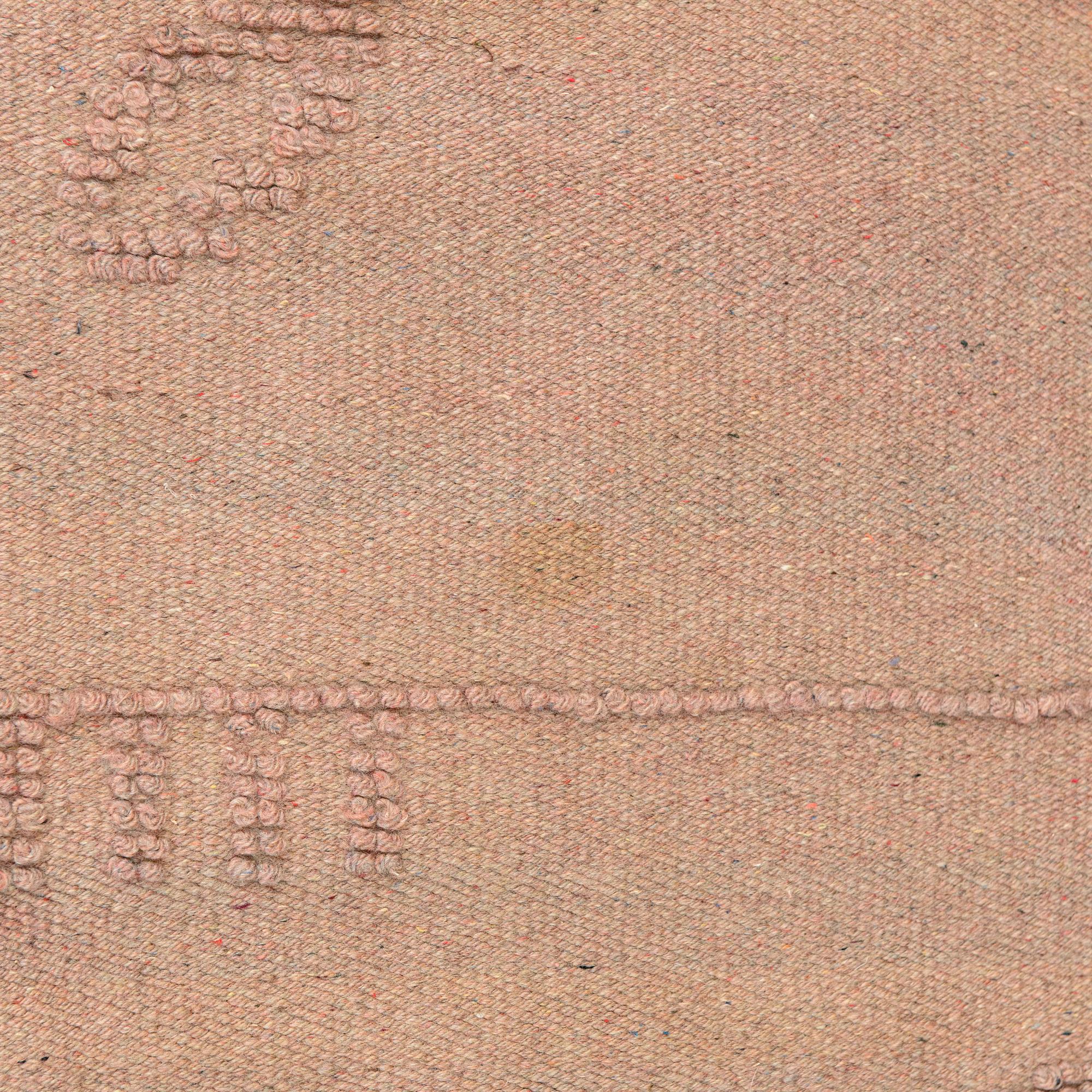 Rauha Vuorio-Aarnio, hårgarnsmatta, 1950-tal. Ca 245x165 cm.