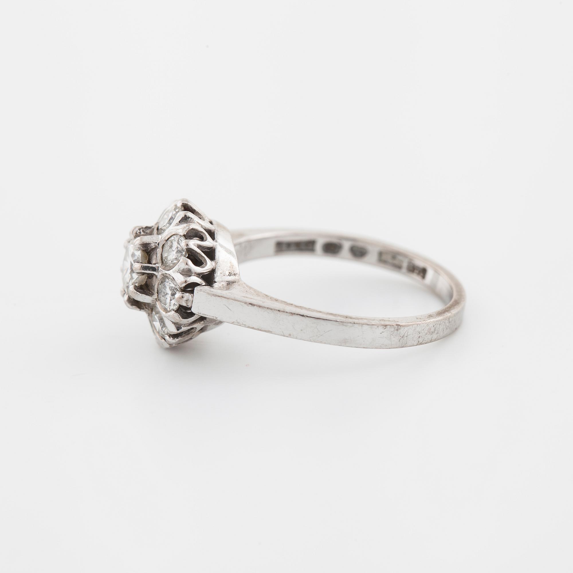 RING, med briljantslipade diamanter 1.00 ct, Ceson, Göteborg, 1983.