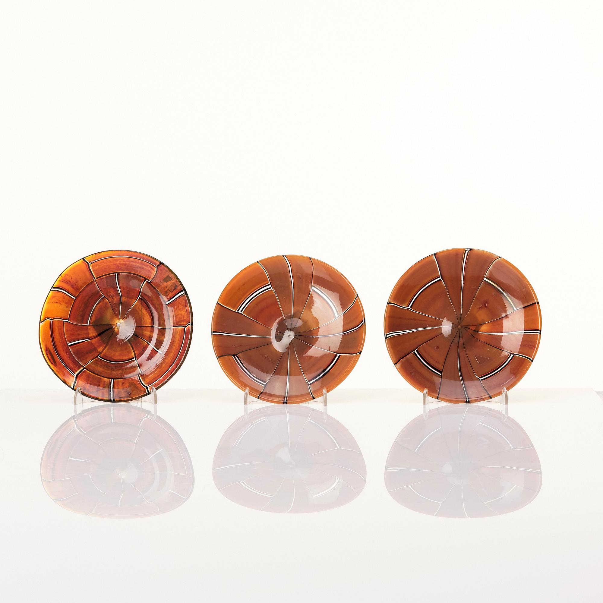 Ercole Barovier, a 'Tessere ambra' dish and three plates, Barovier & Toso Murano Italy 1950-1960s.