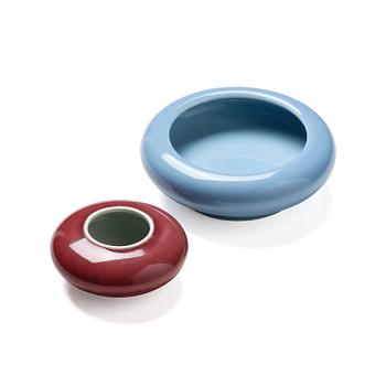 1165. A claire de lune and a underglaze red brush washer, late Qing dynasty with Guangxu mark and early 20th century.