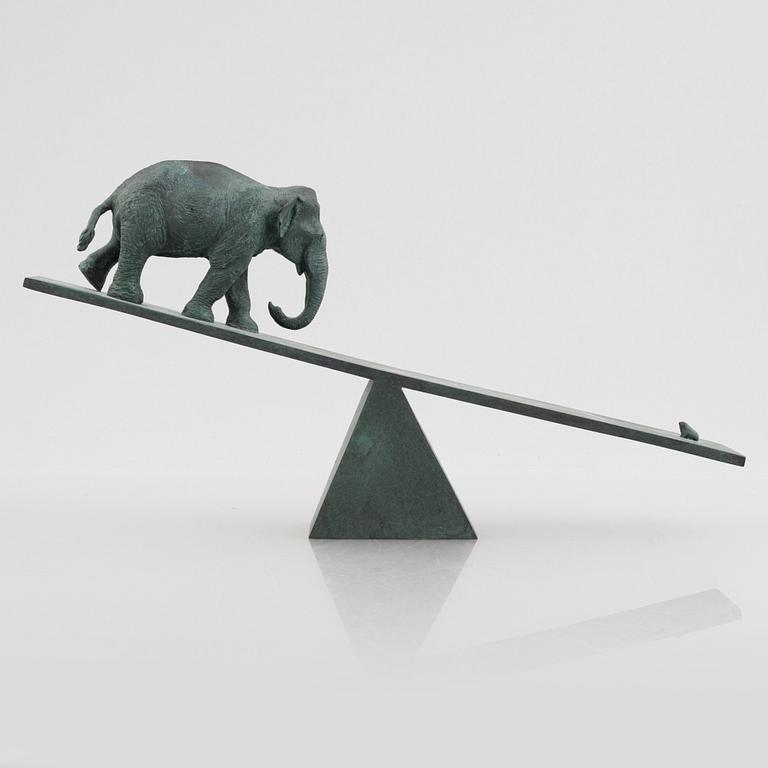 Owe Gustafson, Elephant and frog on a seesaw.