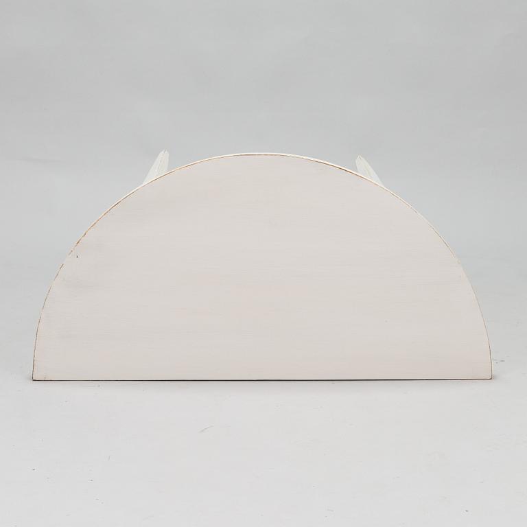 Table, so-called crescent table, second half of the 19th century.