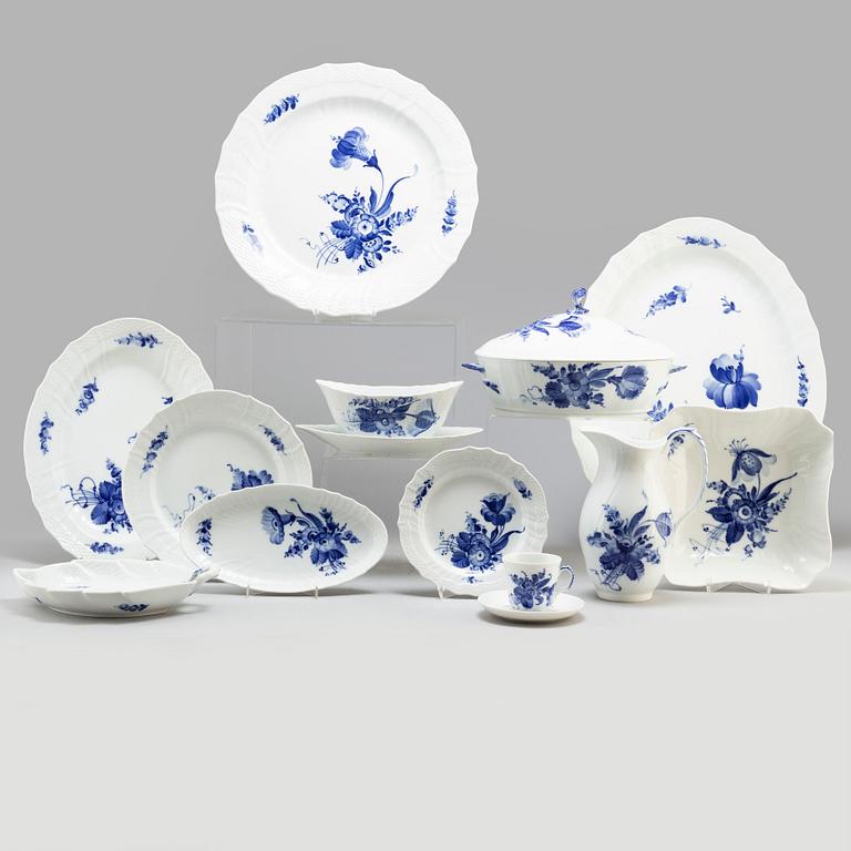 An 111 piece 'Blå Blomst' porcelin service by Royal Copenhagen, Denmark, second half of the 20th century.