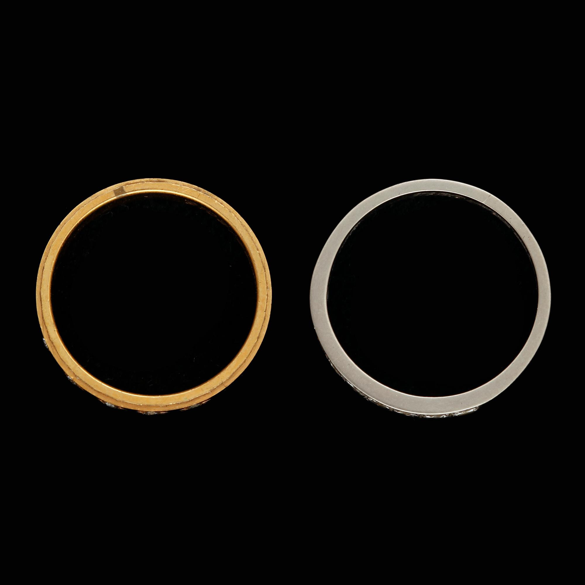 RINGAR, 2 st, 18 k guld, 1900-talets andra hälft. Vikt ca 6 g.