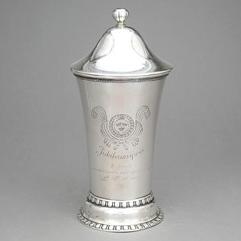 POKALVAS med LOCK, silver, CG Hallberg, 1922, vikt ca 485 g.