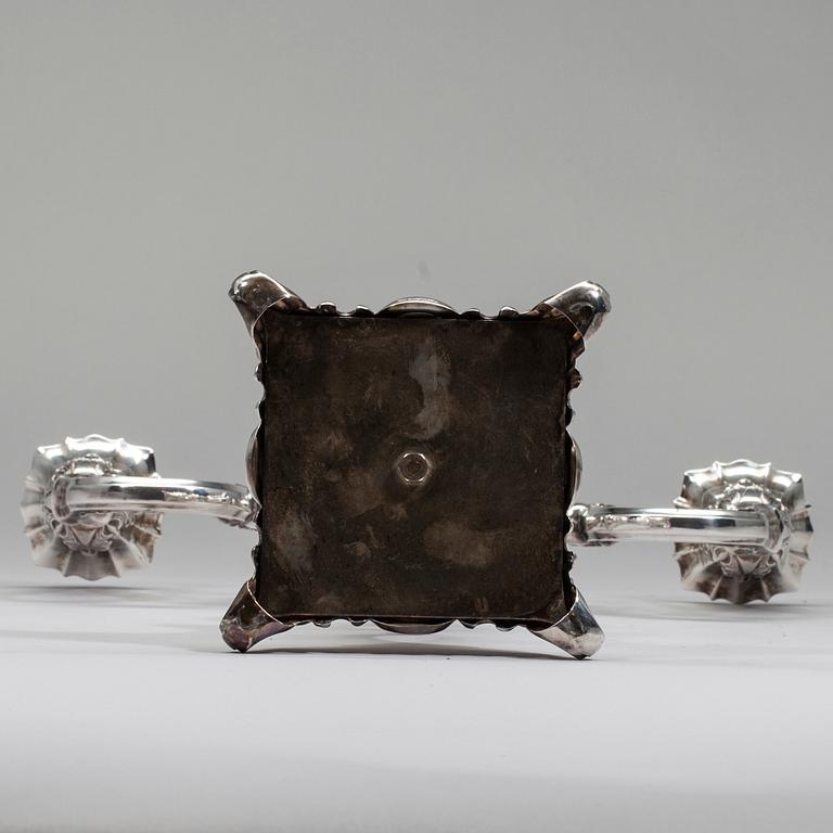 KANDELABER, silver, Auran Kultasepät, Åbo 1953-1954. Tot. vikt inkl. fyllning 768 g.