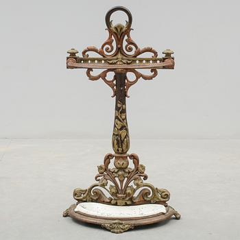 PARAPLYSTÄLL, gjutjärn, möjligen Bolinders, omkring sekelskiftet 1900.