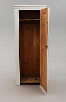 KLÄDSKÅP, 1900-talets början.