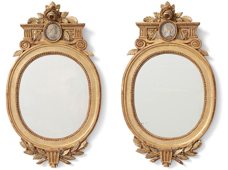A pair of Gustavian giltwood mirrors by O. Wetterberg (master 1785-1803).