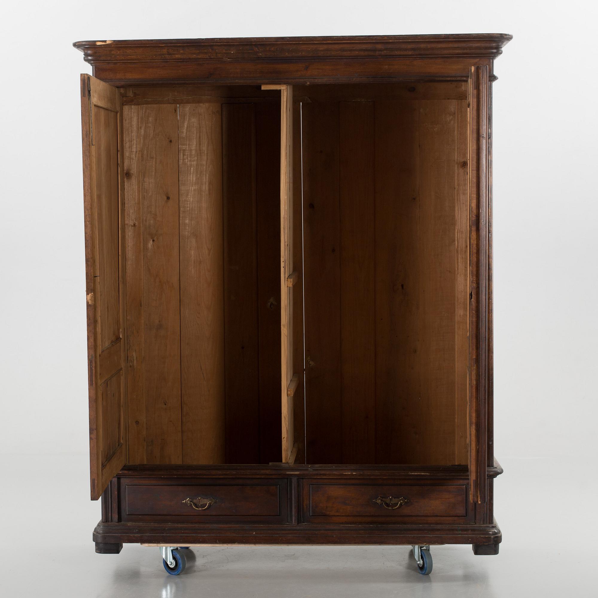 A wardrobe, around 1900's.