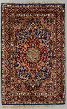 a carpet, Täbriz semi antique, circa 282x181 cm.