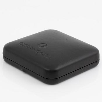 An Ole Lynggaard clasp 18K gold with five-row collar.