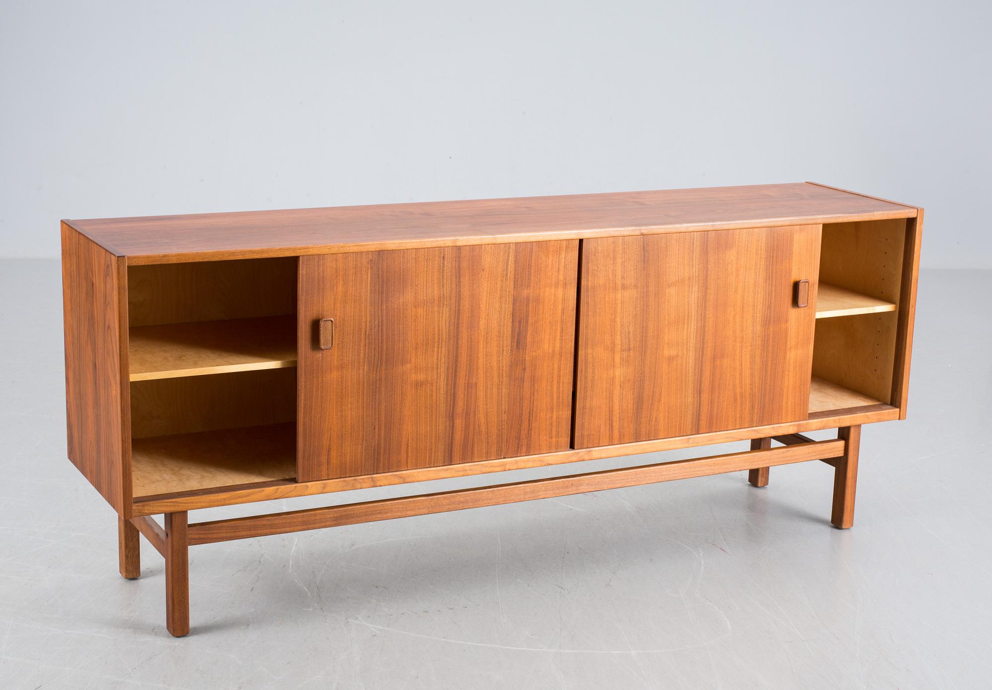 SIDEBOARD, "Arild", Nils Jonsson, Troeds, 1900-talets andra hälft.