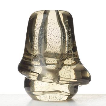 Gunnel Nyman, a "Musselglas" glass vase, Nuutajärvi Notsjö, Finland, late 1940's.