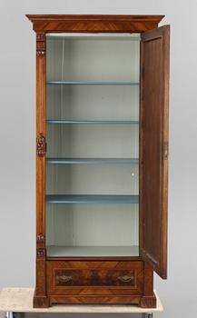 LINNESKÅP, nyrenässans, 1800-talets slut.