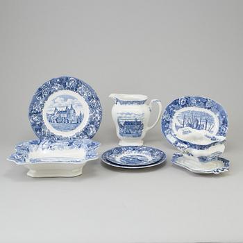 A Swedish 31 piece earthenware tableware from Rörstrand, 1915-1930.