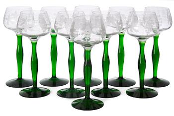 9. A SET OF TEN WHITE WINE GLASSES.