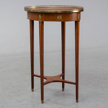 BORD, gustaviansk stil, 1900-talets början.
