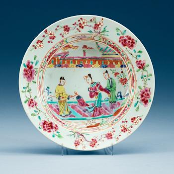 A famille rose dish, Qing dynasty, Qianlong (1736-95).