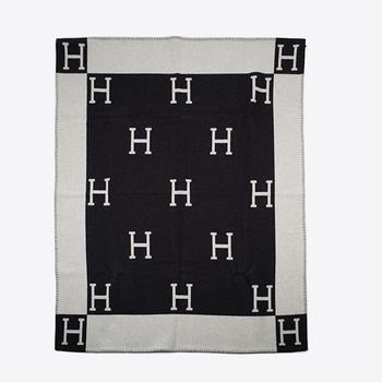 Hermès, A wool/cashmere throw, "Avalon".