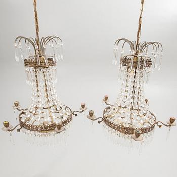 Chandeliers, a pair, Gustavian style, 20th century.
