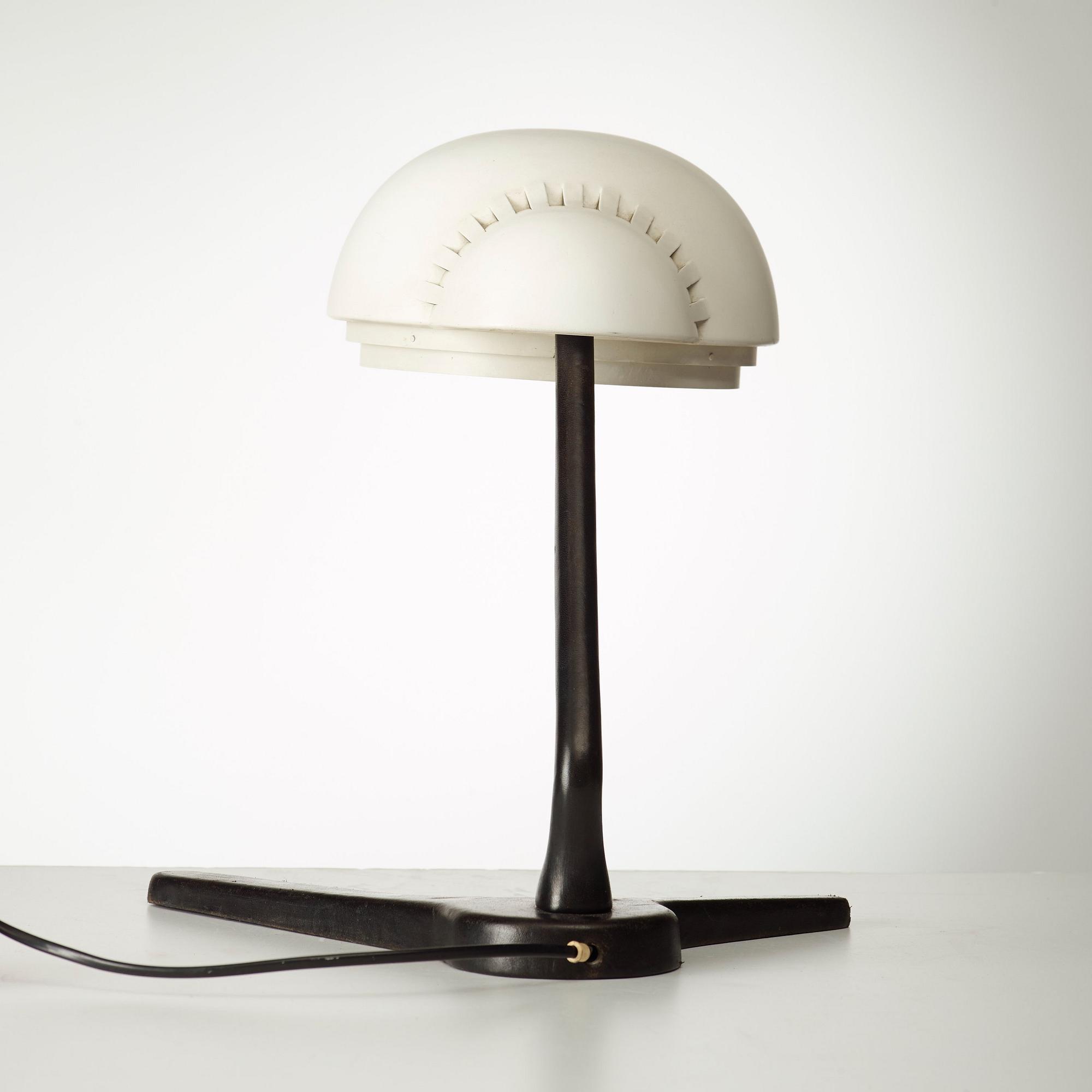 ALVAR AALTO, bordsarmatur "A 704", Valaistustyö, Finland 1950-tal.