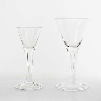 Glasservisdelar, sexton stycken, "Enhörna", ur IKEAs 1700-talsserie, 1990-tal.