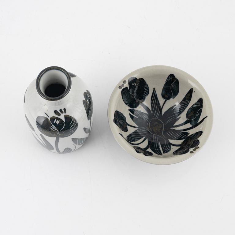 A Carl-Harry Stålhane vase and bowl, Designhuset, Sweden, second half of the 20th century.