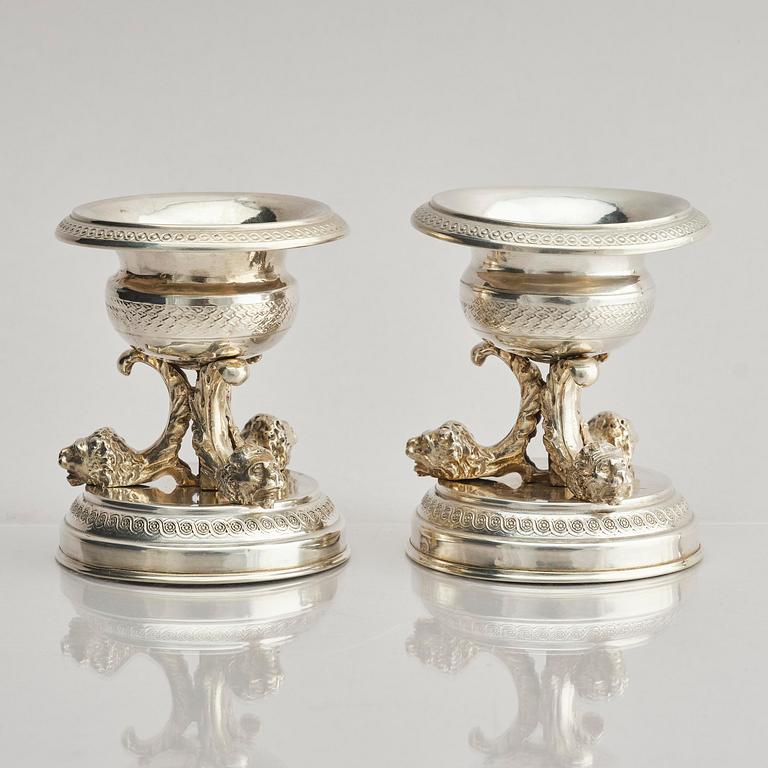 Saltkar, ett par, silver, otydlig mästarstämpel, Italien, andra hälften 1800-tal.