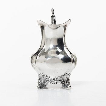 A silver soup ladle and creamer, Sweden, 1867-1905.