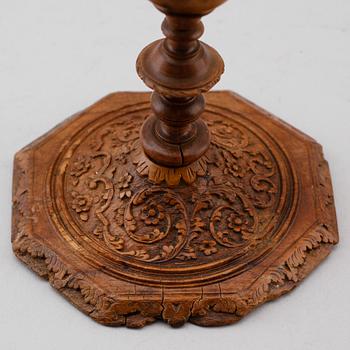 LJUSSTAKE, trä, 1700-tal.