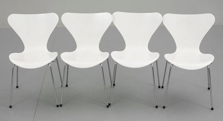 STOLAR, 7st. "Sjuan", Arne Jacobsen, Fritz Hansen.
