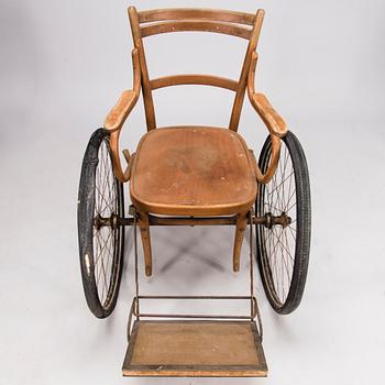 PYÖRÄTUOLI, 1900-luku.