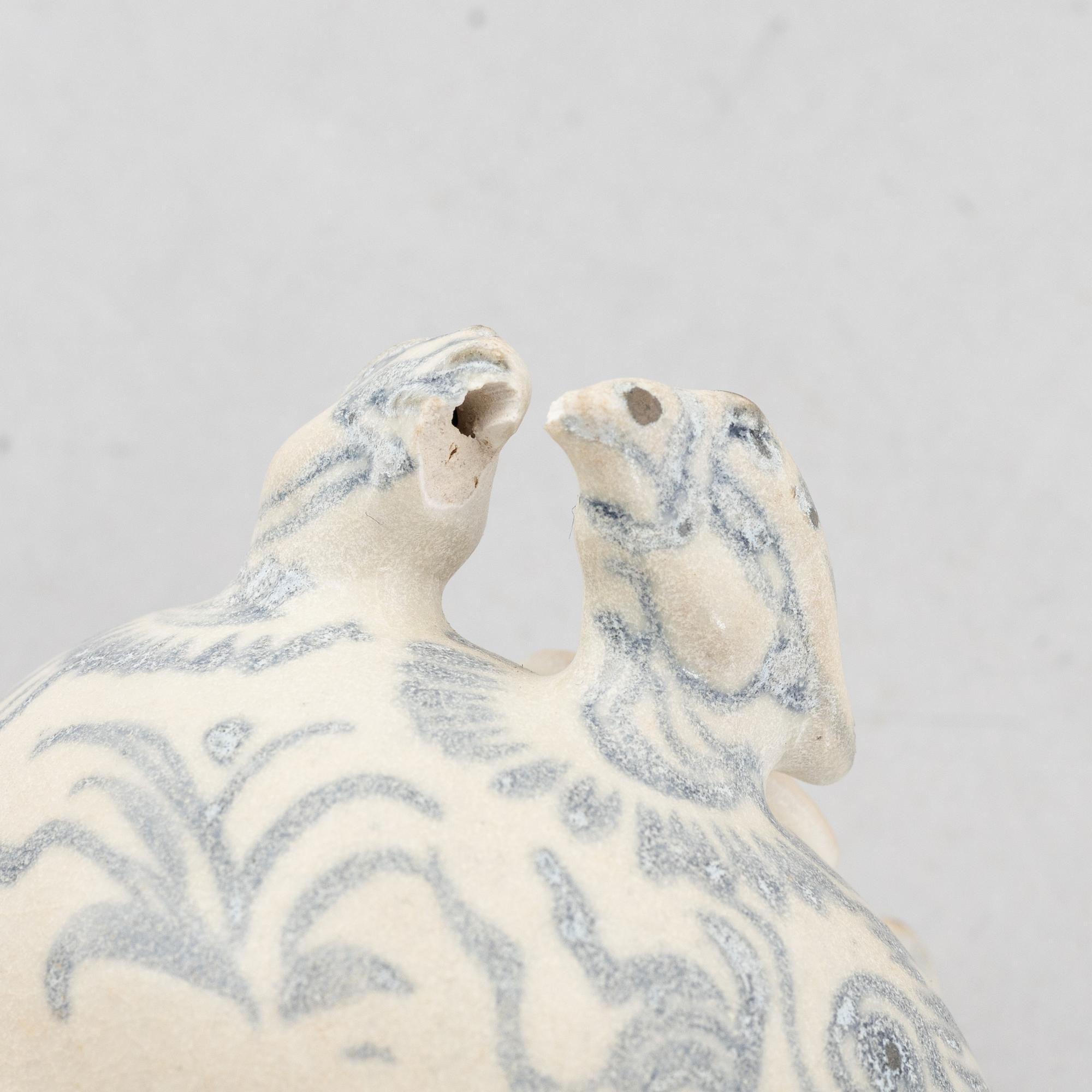Two Vietnamese small ceramic vases, 15th/16th century, "Hoi An".