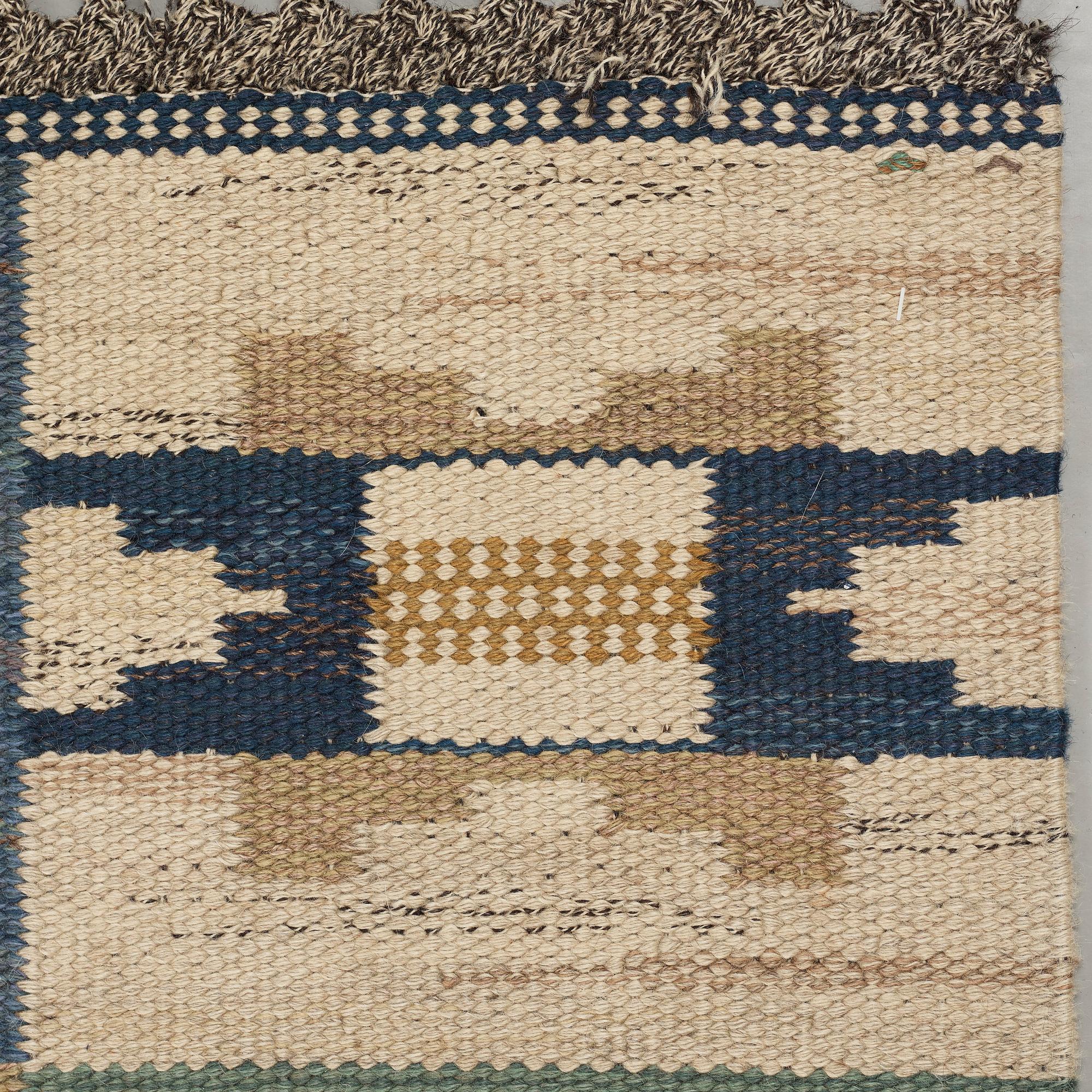 Märta Måås-Fjetterström, MATTA, "Rutmattan med blått", rölakan, ca 297 x 217,5 cm, signerad AB MMF.