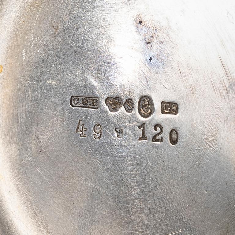 A Swedish silver vase and bowl, marks of CG Hallberg, Stockholm 1933, and Tenn & Silver Ab, Gothenburg 1952 respectively.