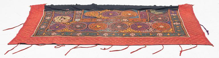 Semi-antique Rasht embroidery, approx. 198 x 125 cm.