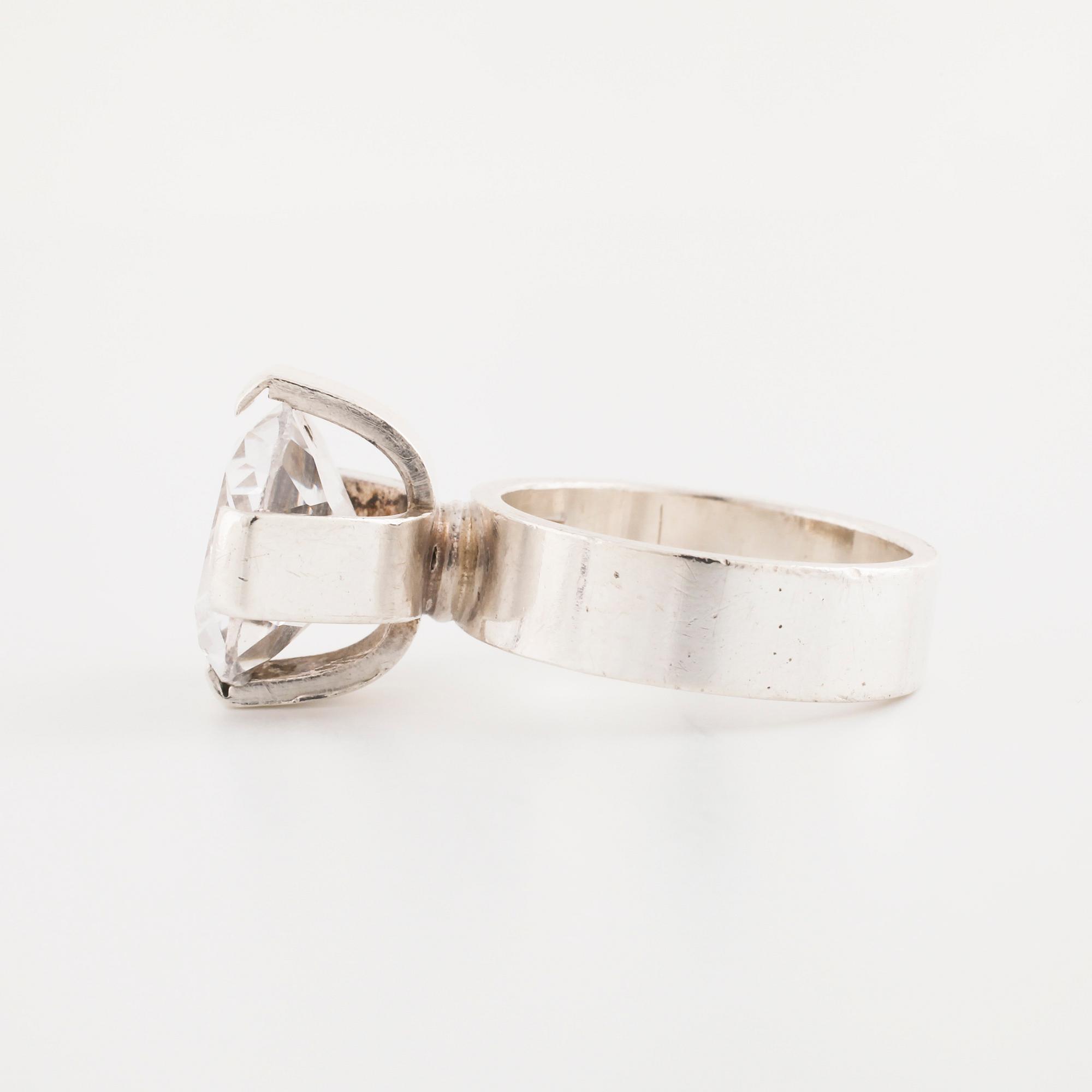 ULF SANDBERG, för Ceson, Göteborg, 1966, ring med bergkristall.