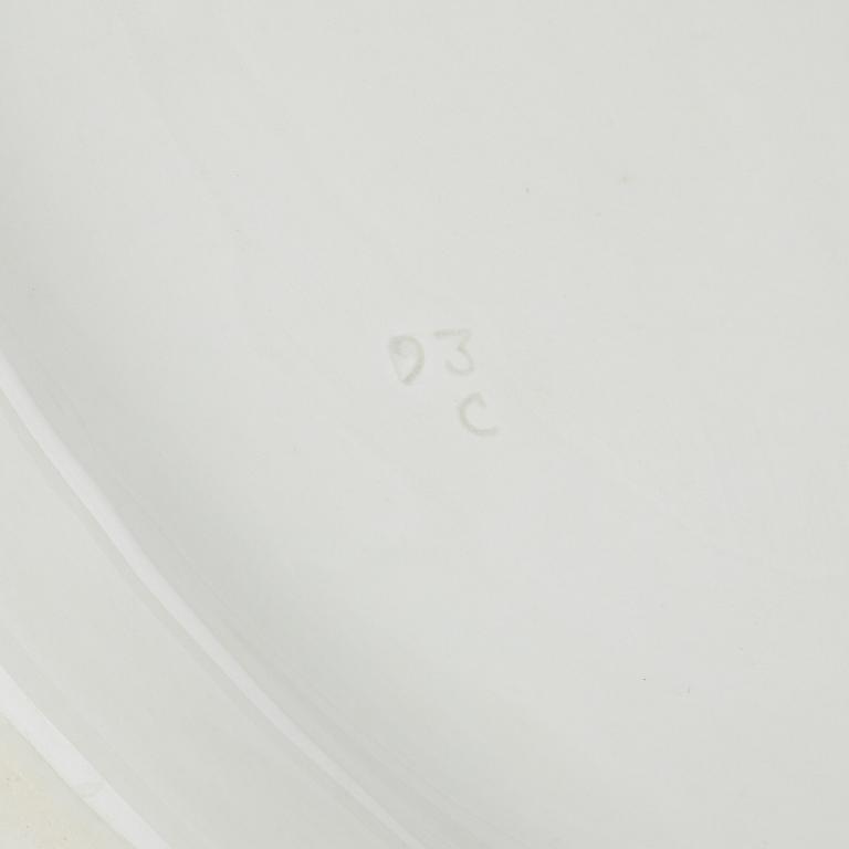 A porcelain bowl with stand, 19th century.