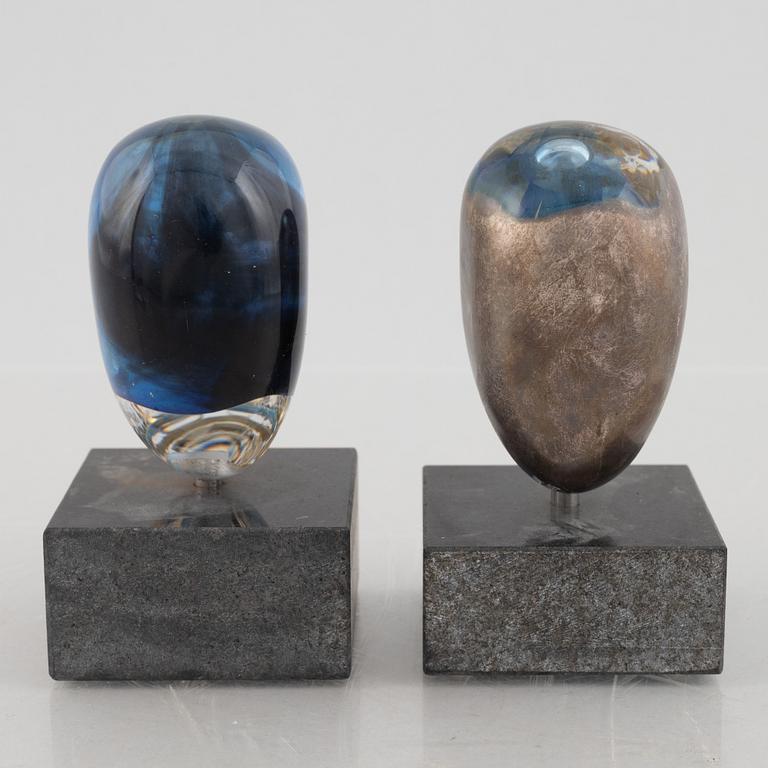Bertil Vallien, sculptures, 2 pcs, Kosta Boda.