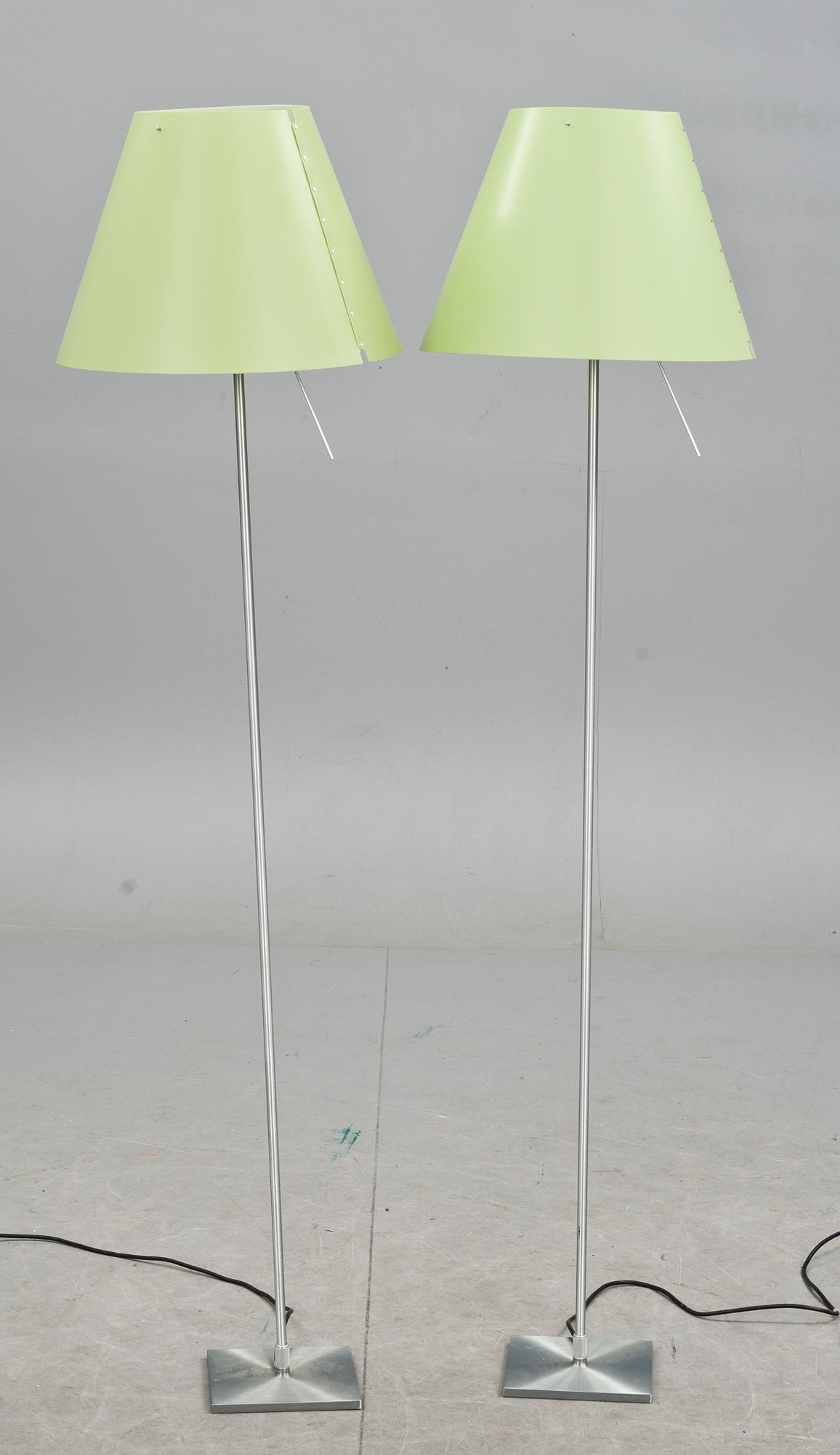 GOLVLAMPOR, ett par, "Costanza". Design Paulo Rizzatto, Luceplan, Italien.