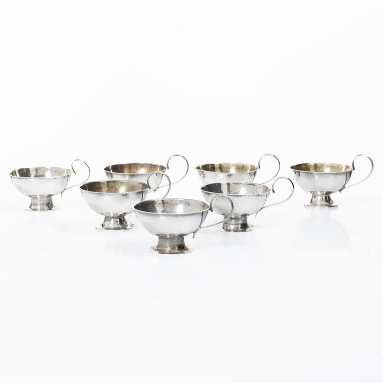 Punchmuggar, 7 st, silver, bl a Cesons, Göteborg 1985.