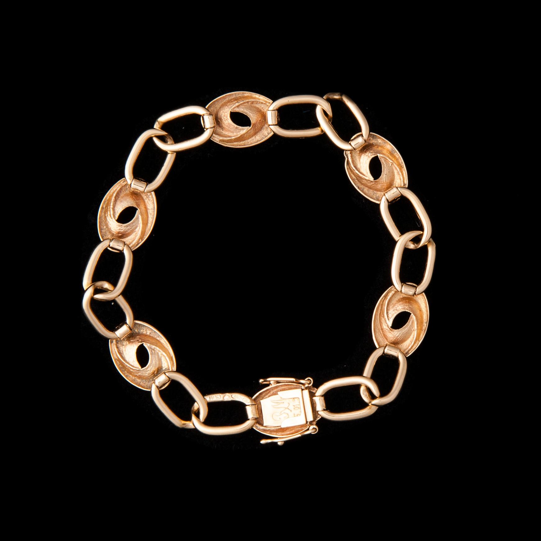 ARMBAND, 18K guld, design Riitta Hakala, Åbo. 1995. Vikt 18,1 g.