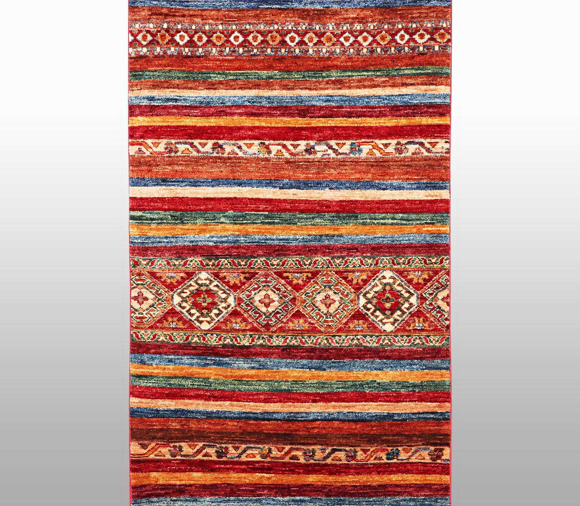 Gallerimatta, Khorjin, ca 305 x 84 cm.